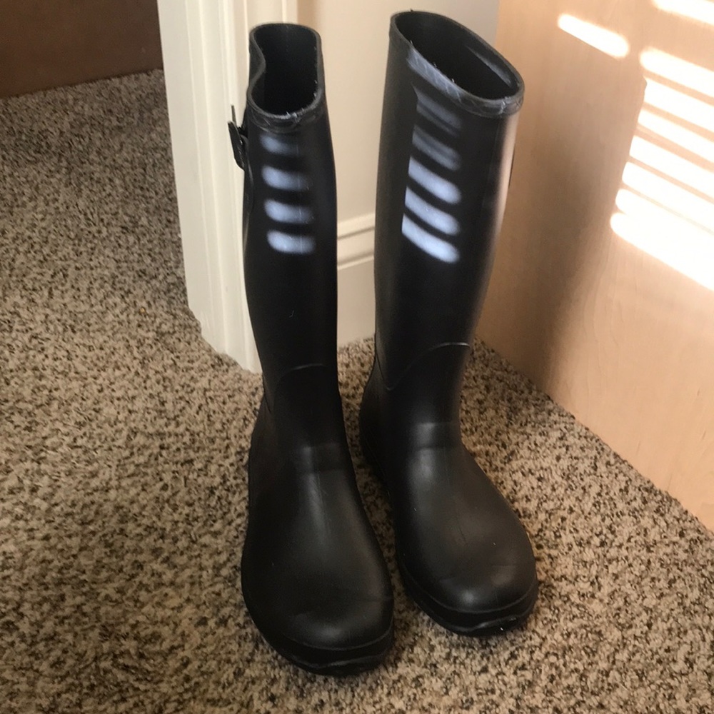 Black rain boots